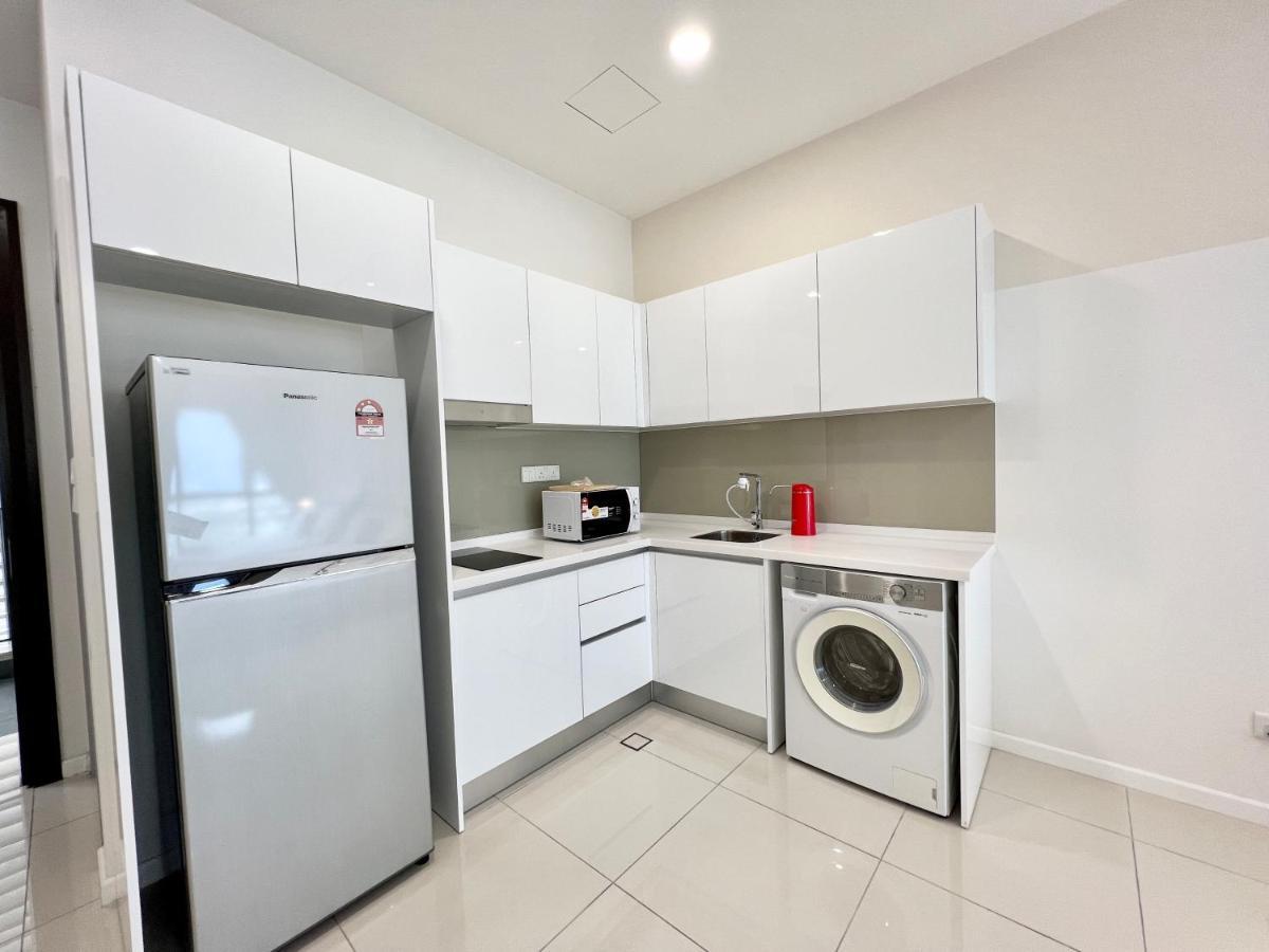 Highpark Suites Kelana Jaya, Petaling Jaya By Sleepy Bear Ngoại thất bức ảnh